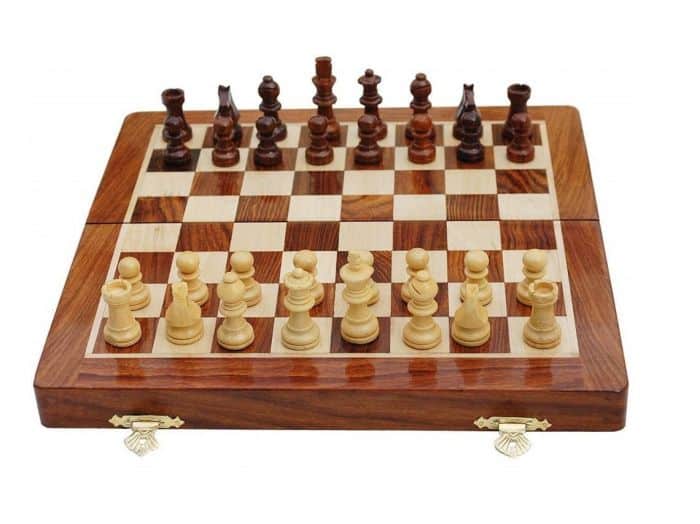 Handicraft Wooden Folding Magnetic Chess Board Set with Magnetic Pieces with extra Queens